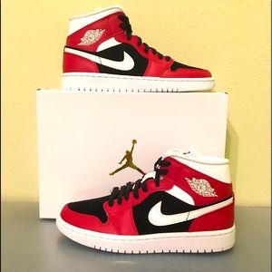 Nike Air Jordan 1 Mid AJ1 Gym Red Size 7 Women’s